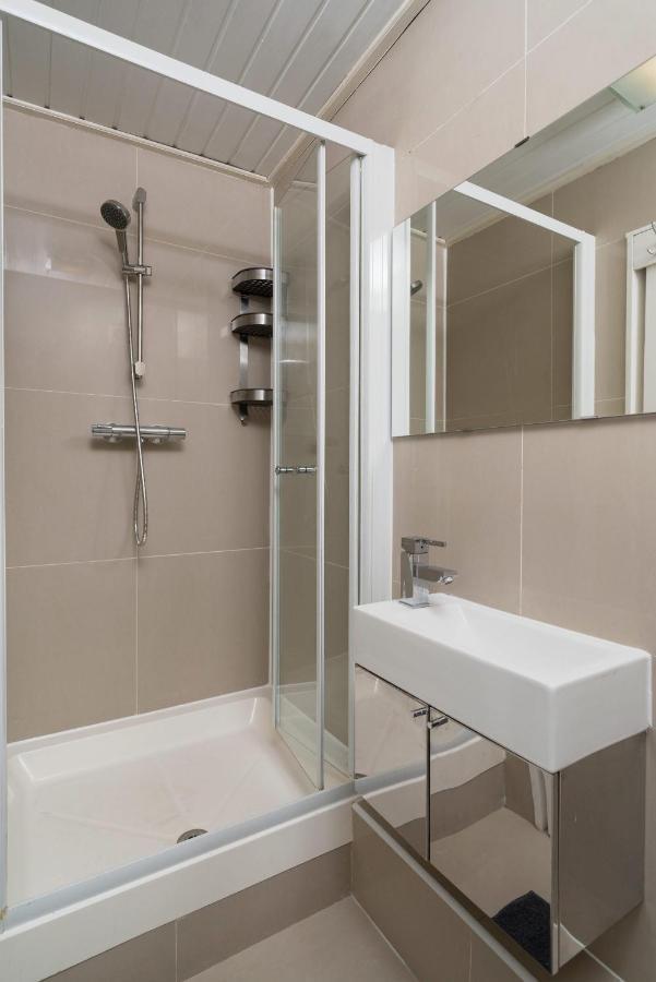 Kensington Nest Serviced Town House Лондон Экстерьер фото